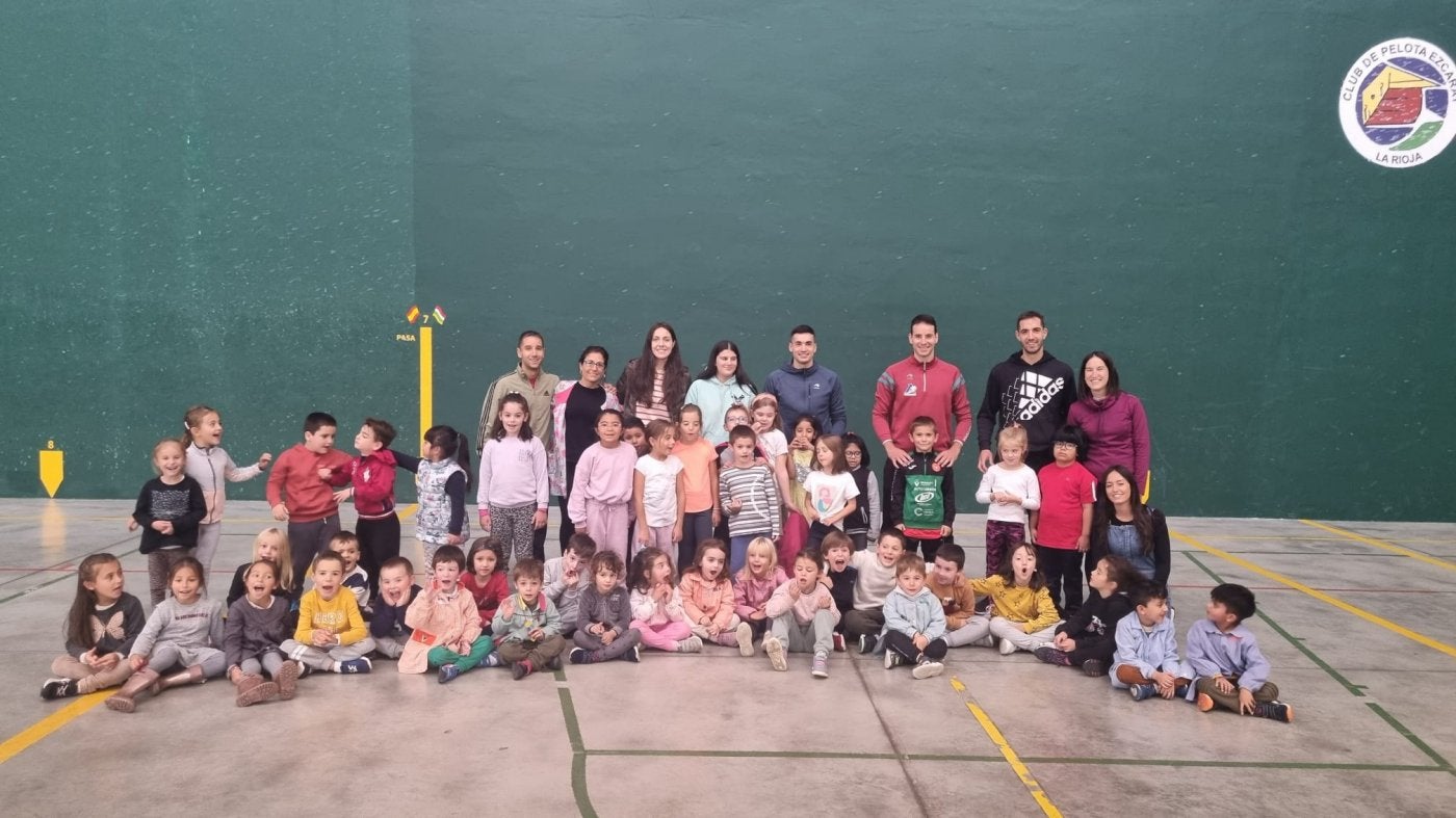 Pelotaris en el CEIP San Lorenzo de Ezcaray