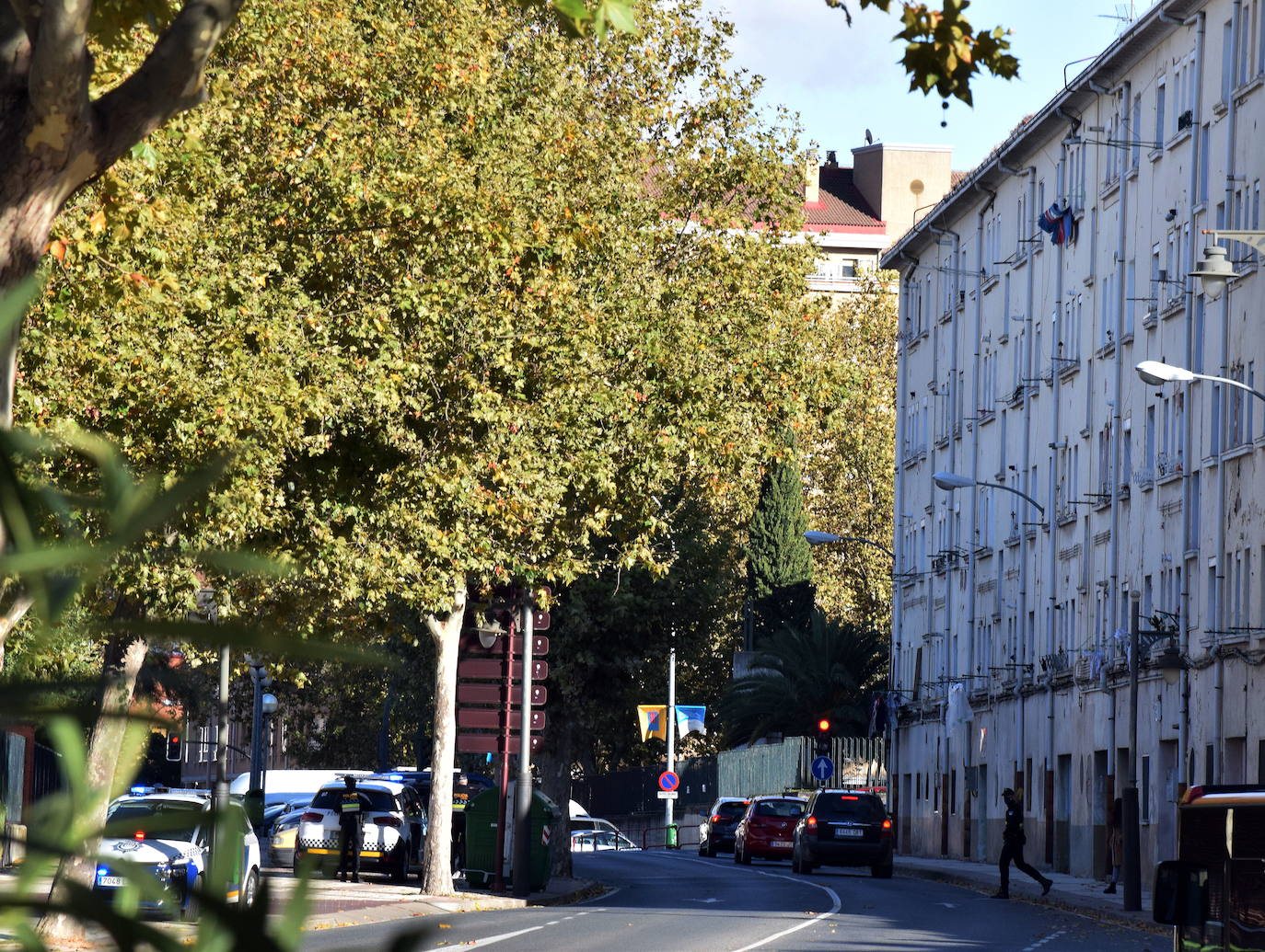 La colisión ha tenido lugar a las 11.20 horas de este viernes en la calle San Francisco de Logroño. 