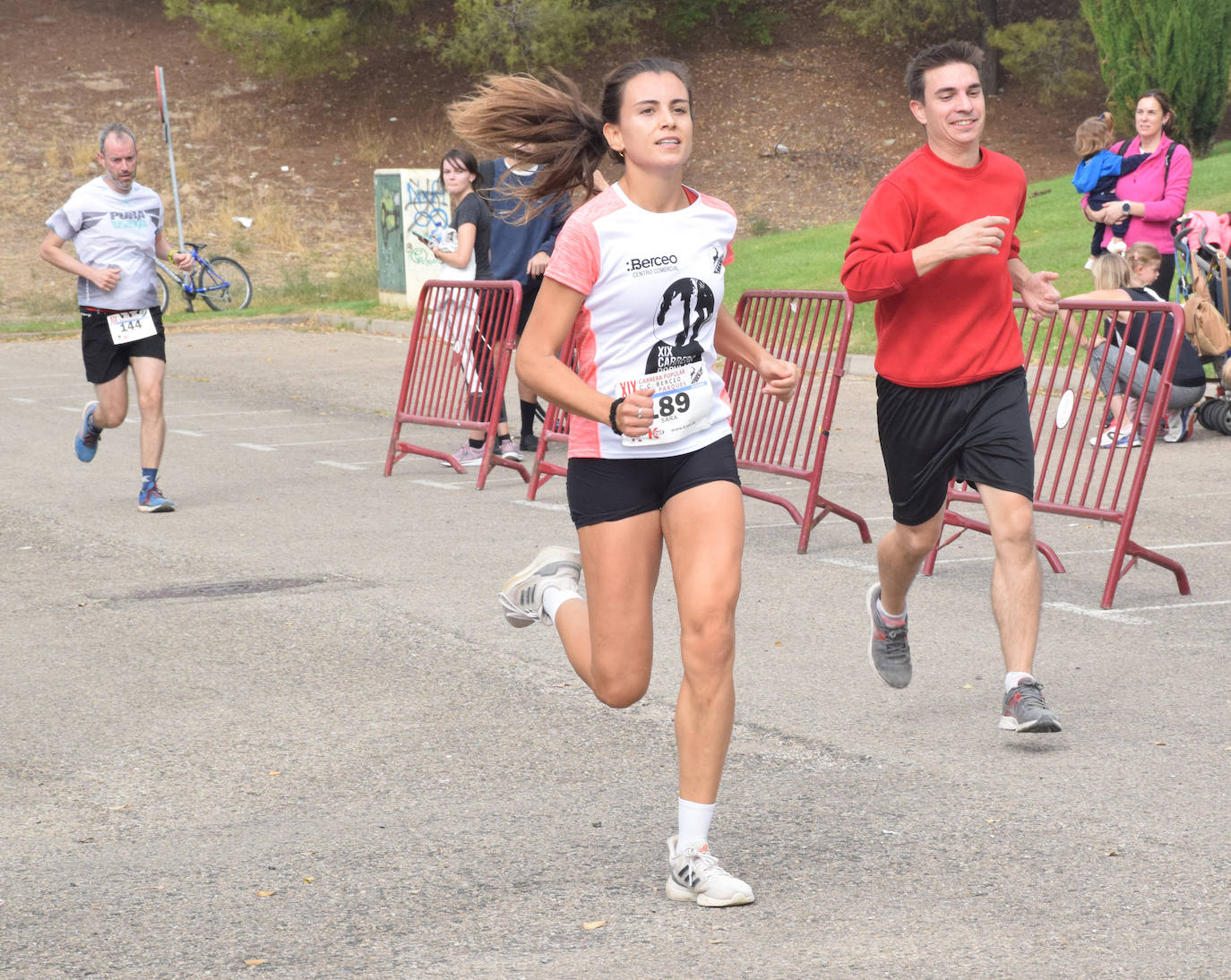 Fotos: Cuatrocientos atletas en la Carrera Tres Parques