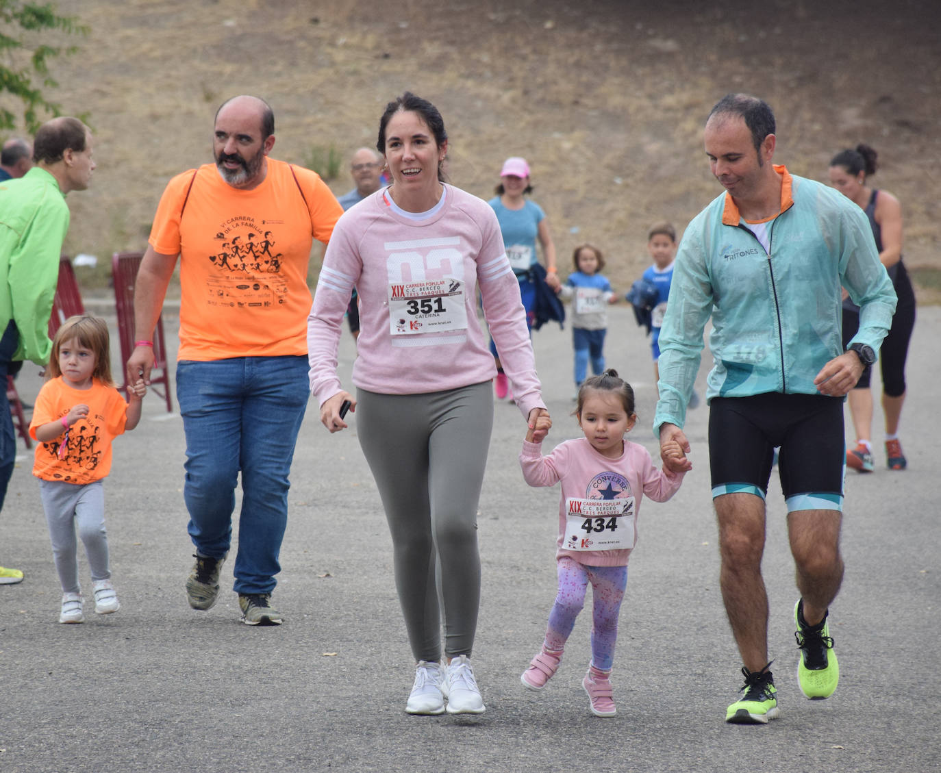 Fotos: Cuatrocientos atletas en la Carrera Tres Parques