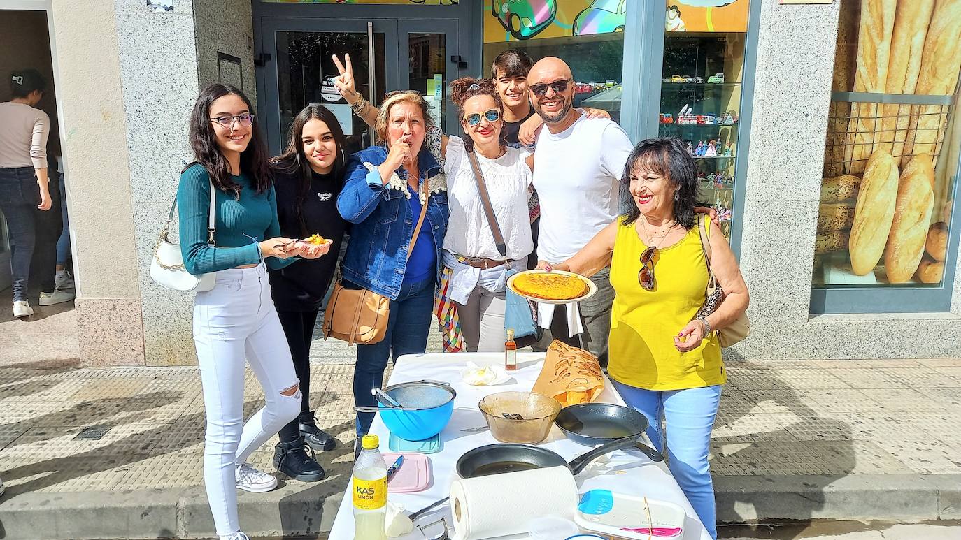 Fotos: Concurso de tortillas en Lardero por las fiestas de Gracias