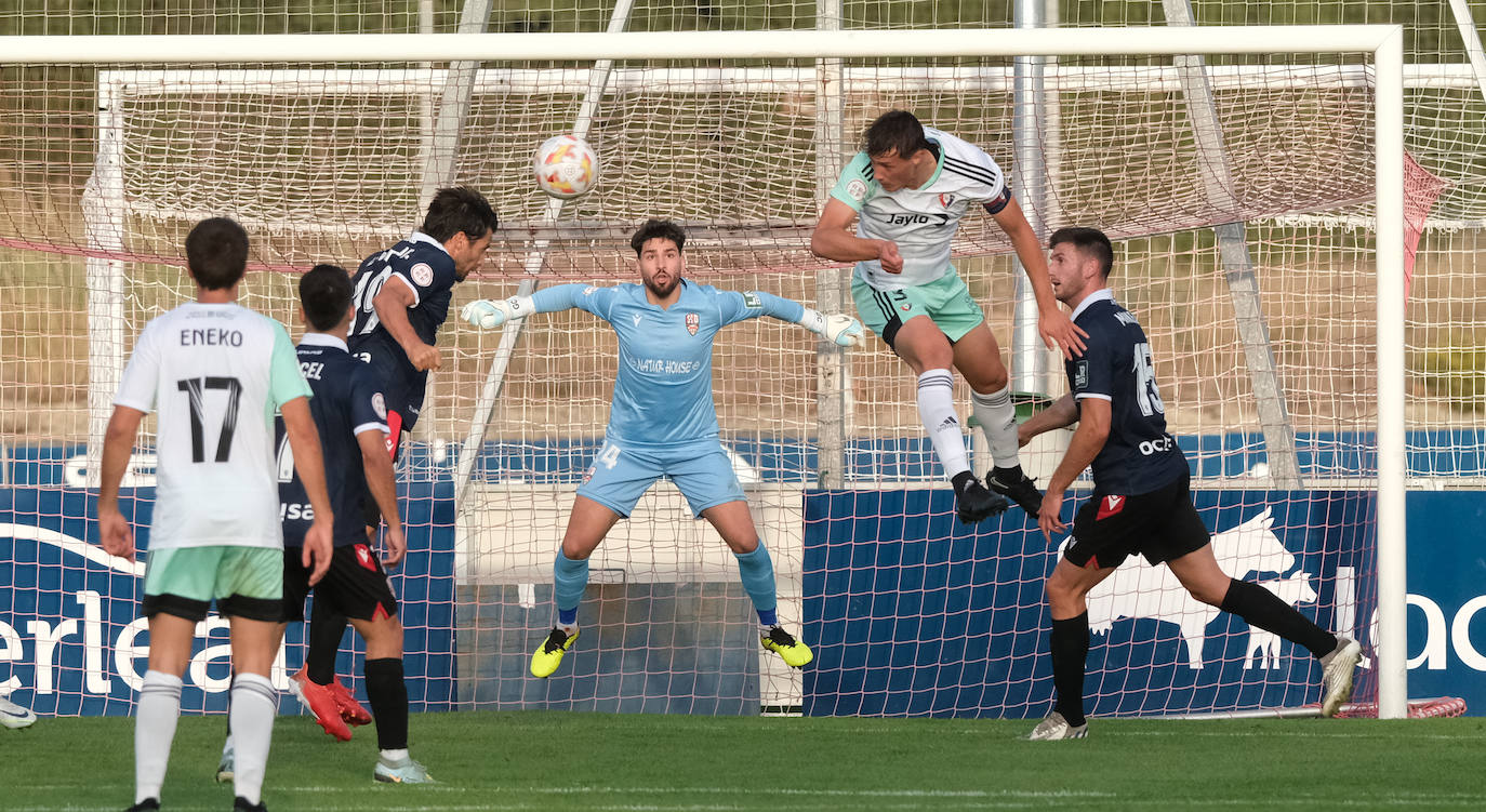 Fotos: La UD Logroñés cae ante el Osasuna Promesas