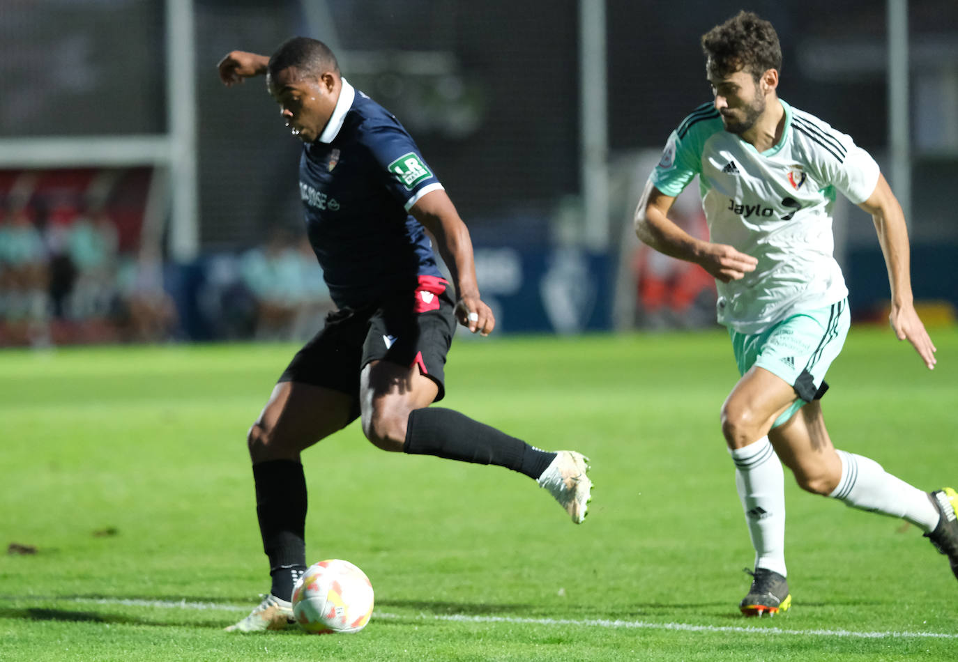 Fotos: La UD Logroñés cae ante el Osasuna Promesas