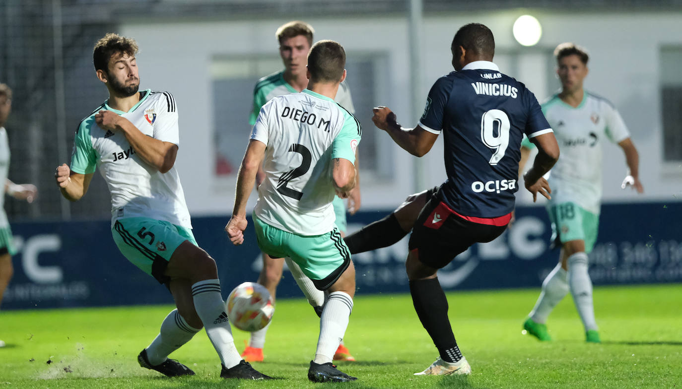 Fotos: La UD Logroñés cae ante el Osasuna Promesas