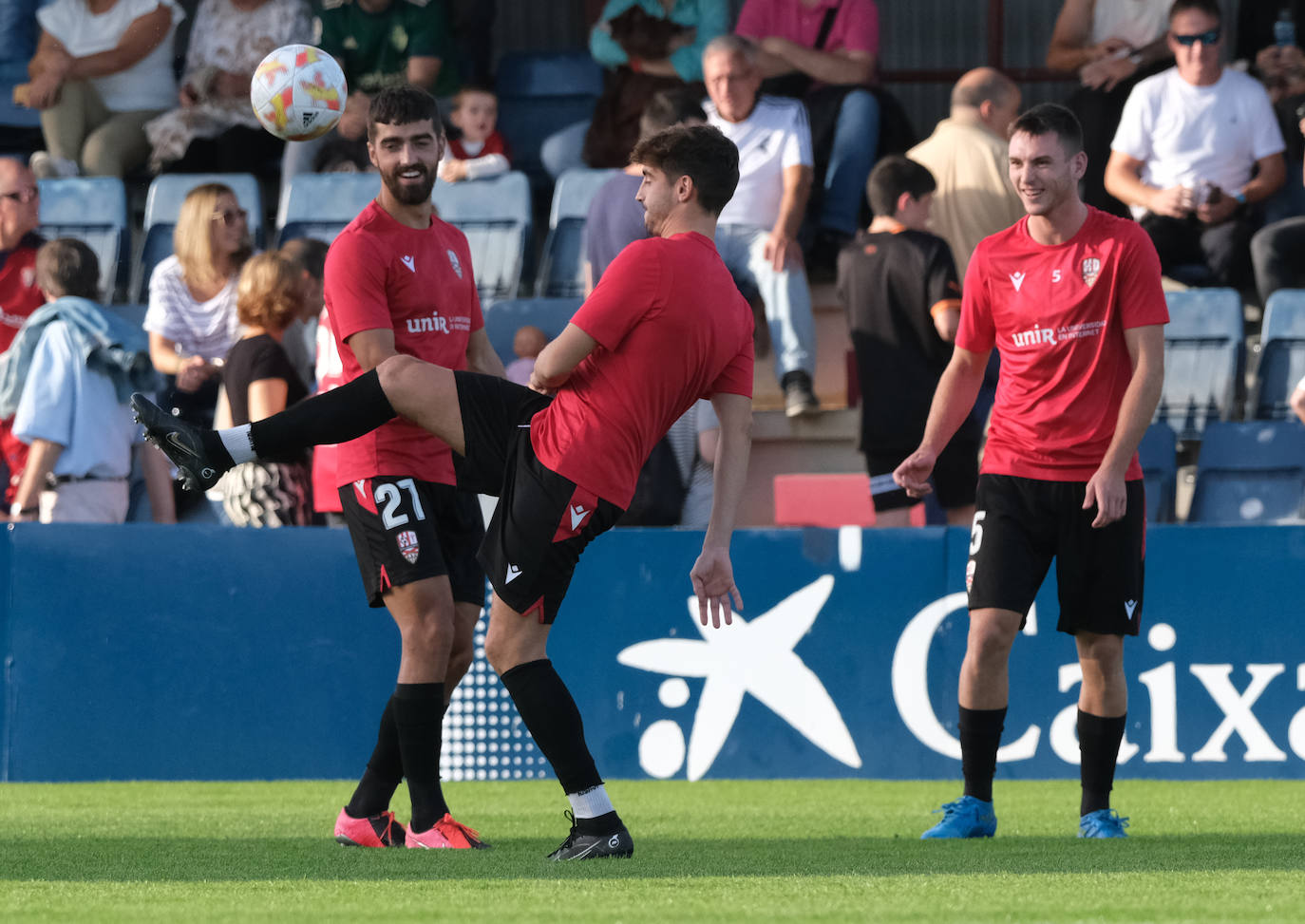 Fotos: La UD Logroñés cae ante el Osasuna Promesas