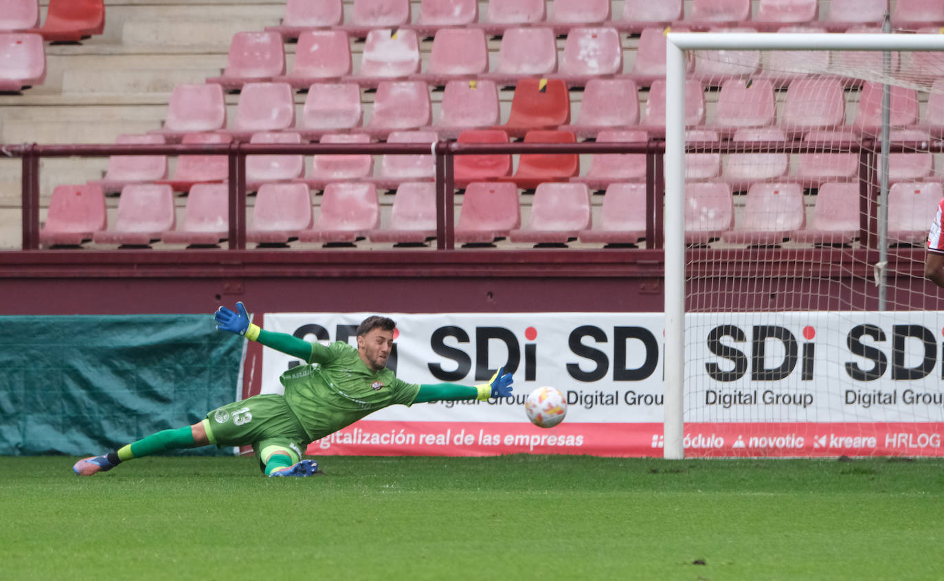 Fotos: Victoria del Calahorra frente a la SD Logroñés (0-2)