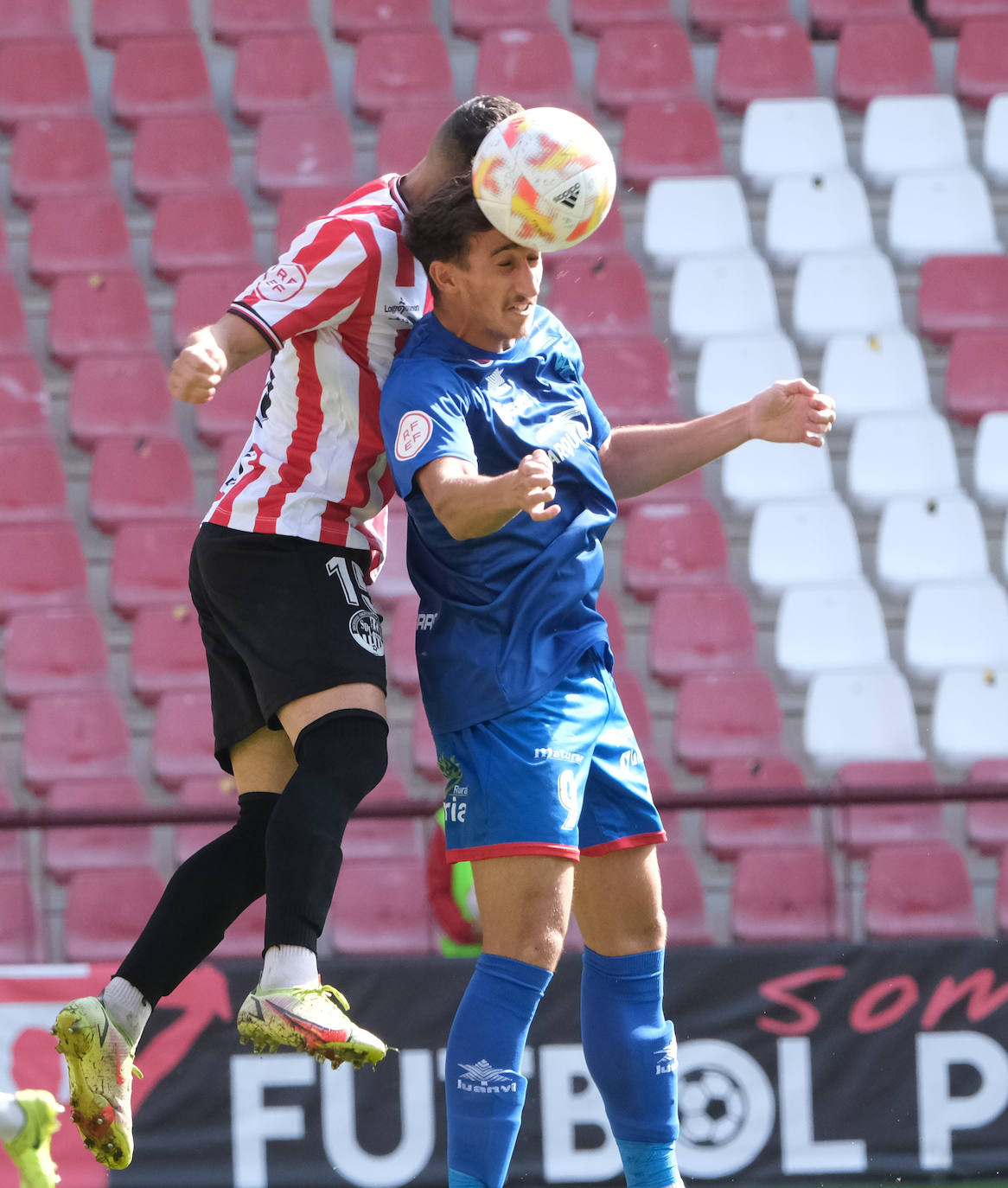 Fotos: Victoria del Calahorra frente a la SD Logroñés (0-2)