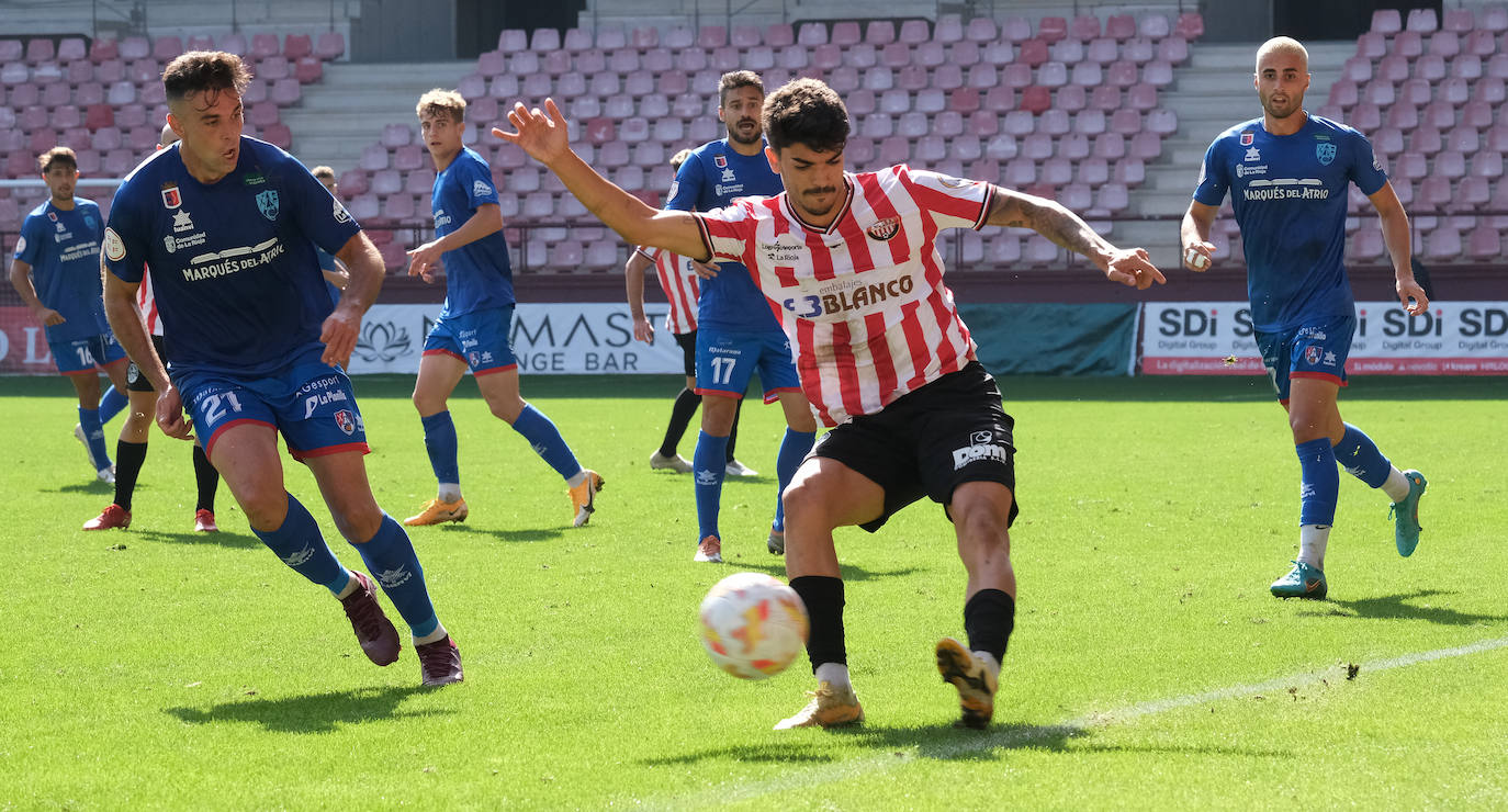 Fotos: Victoria del Calahorra frente a la SD Logroñés (0-2)
