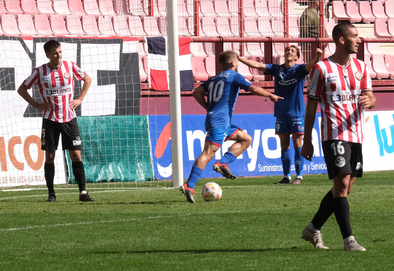 Fotos: Victoria del Calahorra frente a la SD Logroñés (0-2)