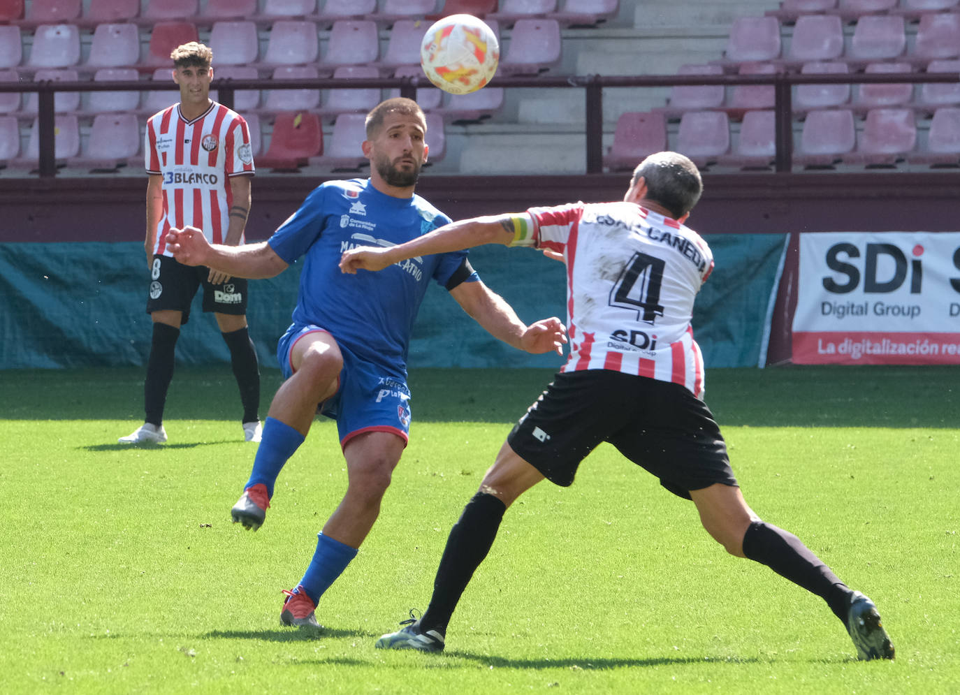 Fotos: Victoria del Calahorra frente a la SD Logroñés (0-2)