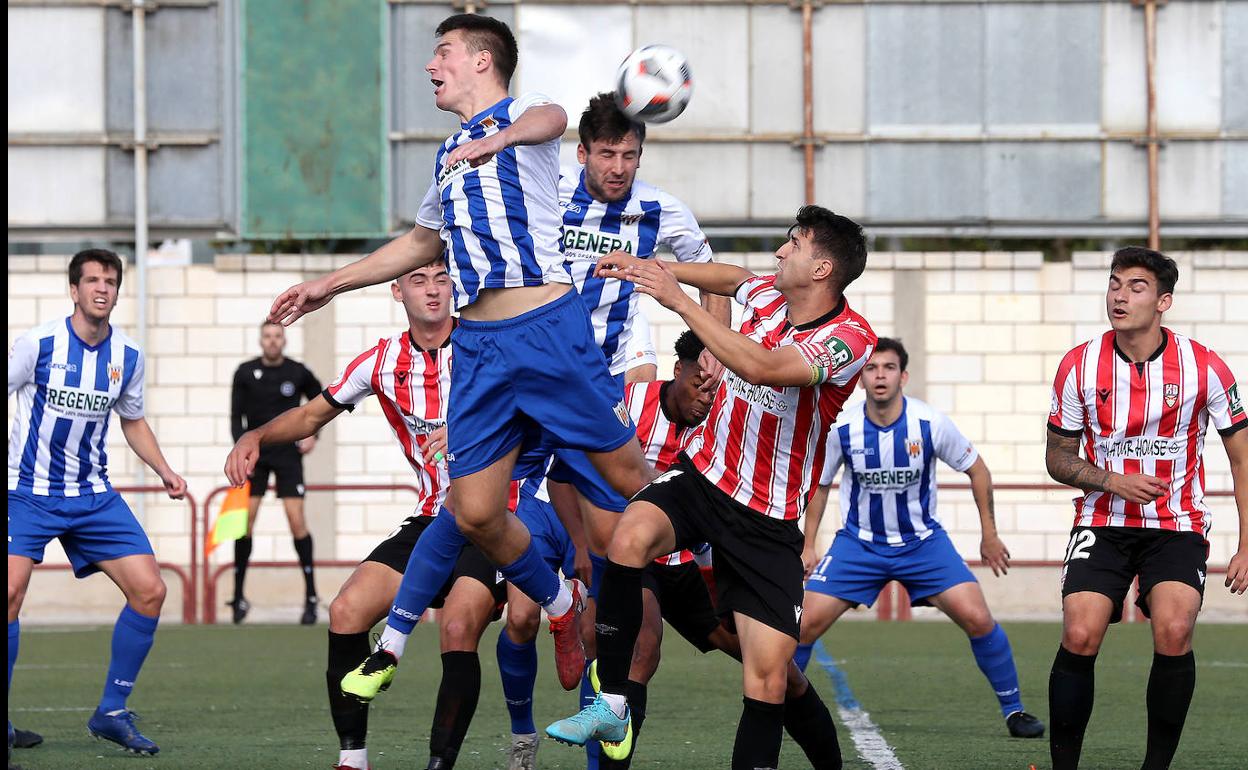 SEGUNDA FEDERACIÓN: La UD Logroñés B coge confianza ante el Izarra