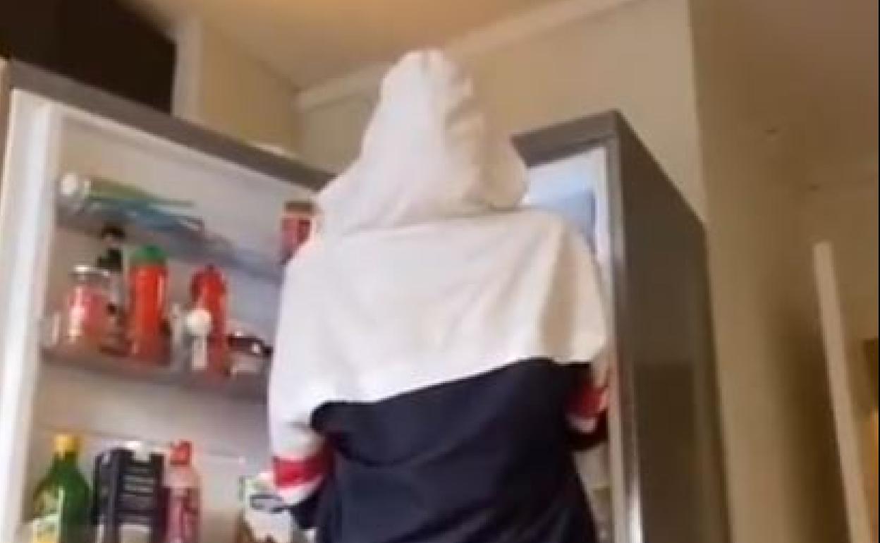 El peligro de hacer la broma viral de la nevera