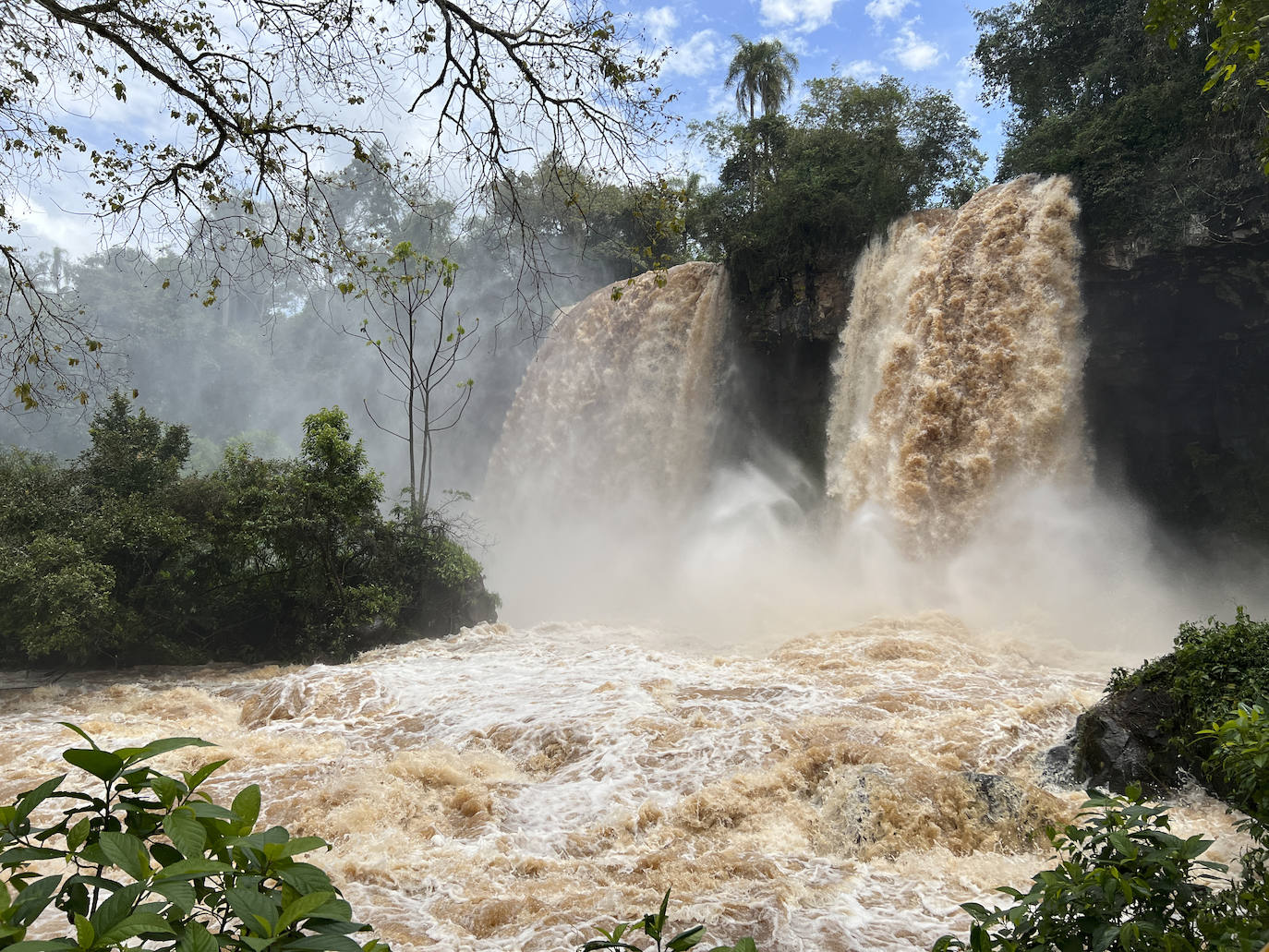 Fotos: Las cataratas de Iguazú se desbordan por las fuertes lluvias