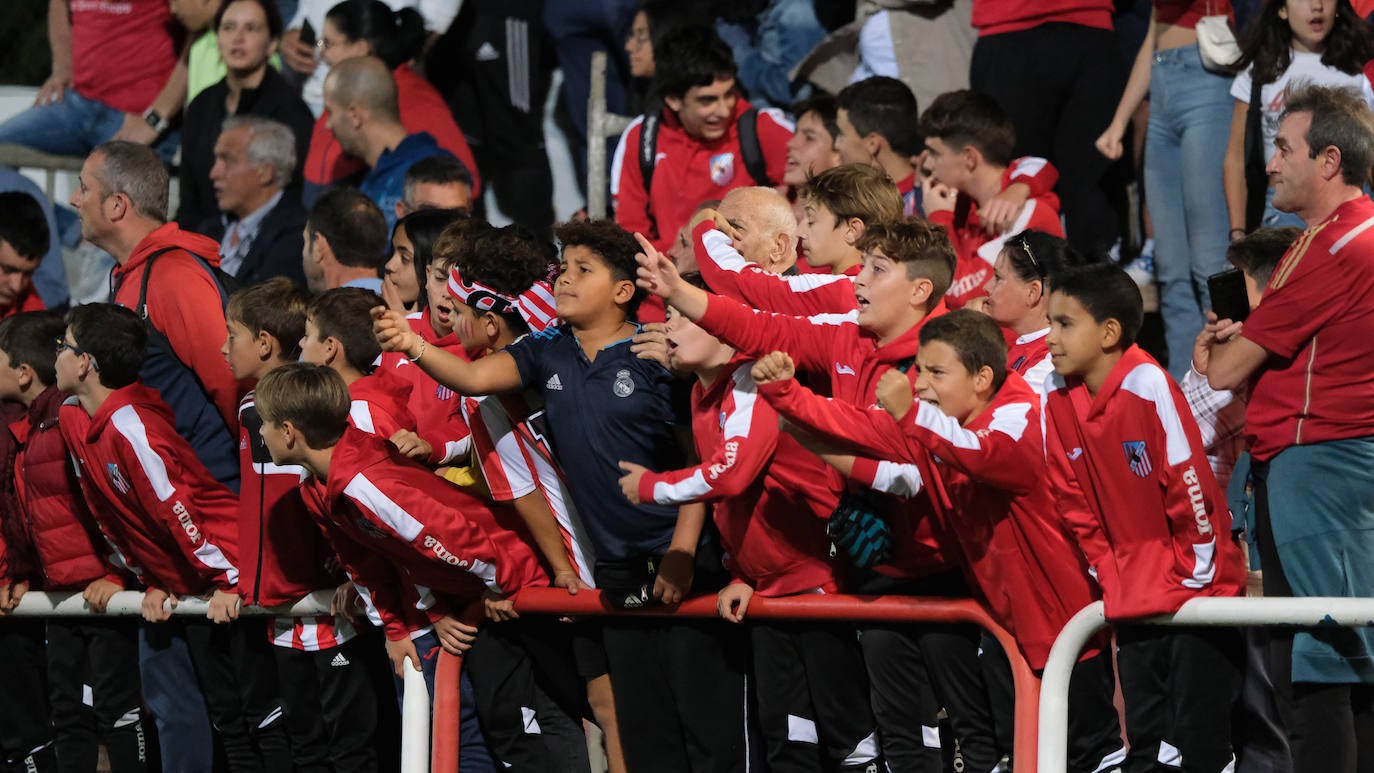 Fotos: El equipo y los aficionados del Autol celebran la victoria frente al Dinamo San Juan