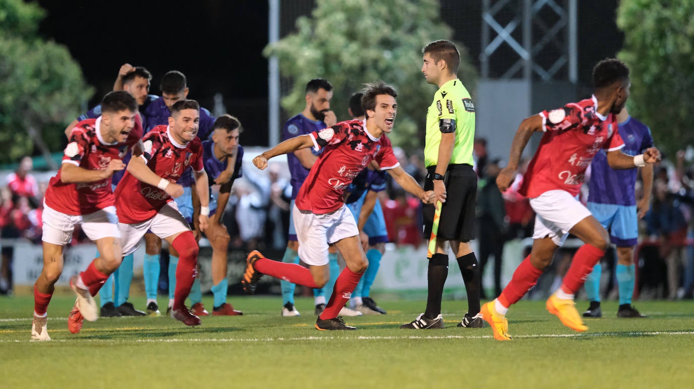 Fotos: El equipo y los aficionados del Autol celebran la victoria frente al Dinamo San Juan