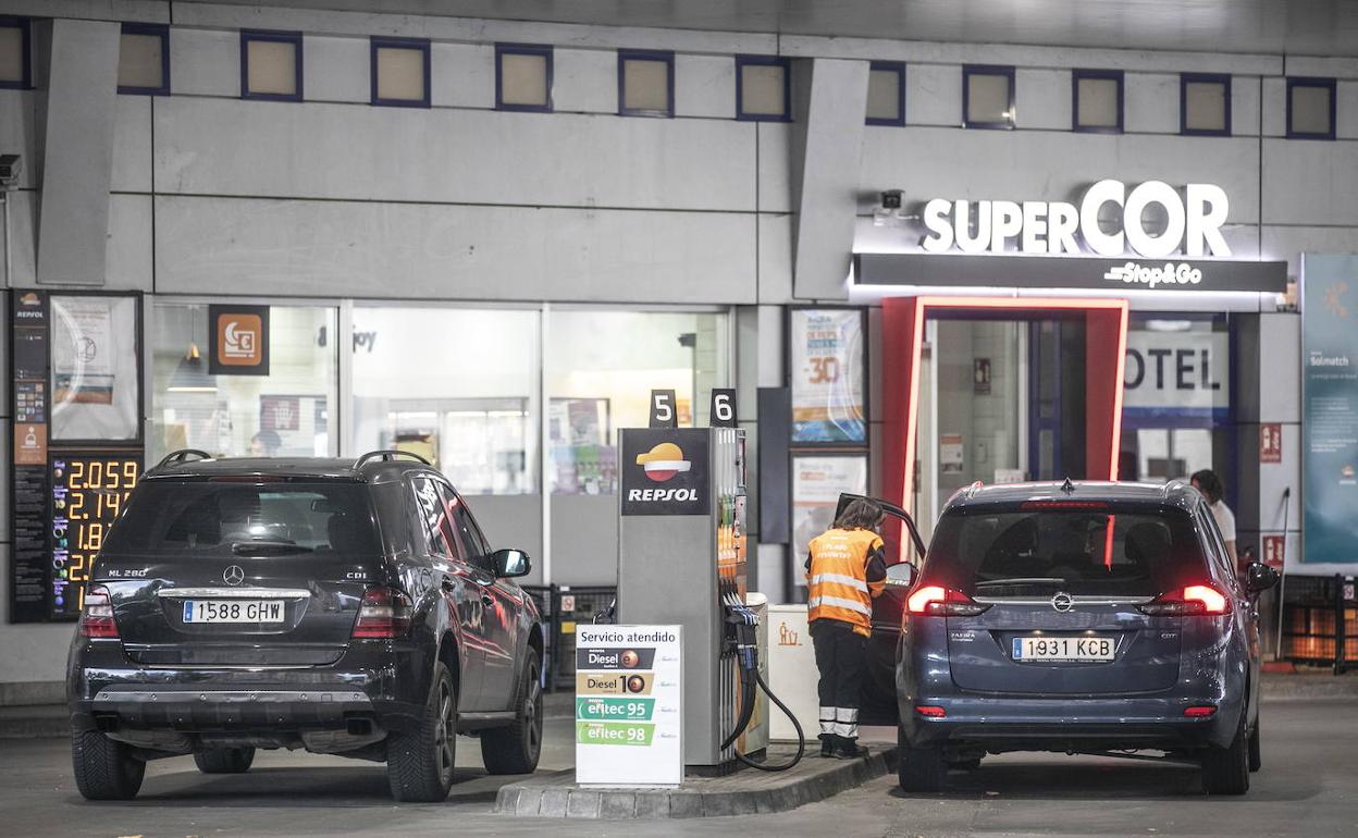 La gasolinera de Las Gaunas de Logroño, sin servicio durante más de 3 horas