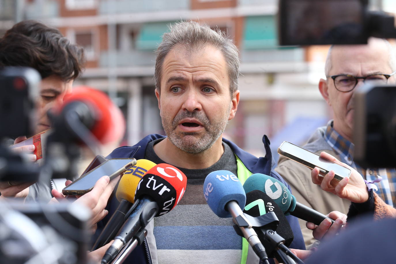 Fotos: Parte del cruce de Vara de Rey abrirá al tráfico la semana que viene