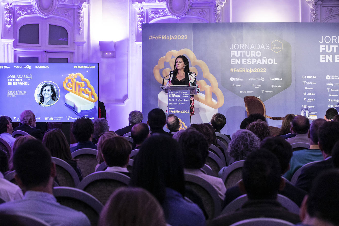 Fotos: Apertura de Futuro en Español en el Círculo Logroñés con Luis García Montero y Elvira Lindo