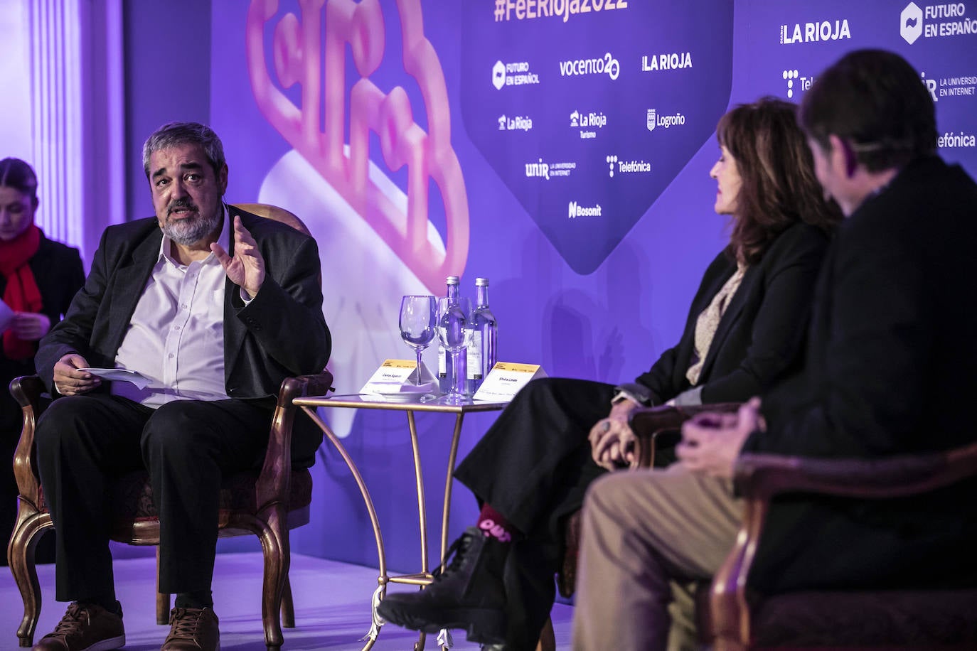 Fotos: Apertura de Futuro en Español en el Círculo Logroñés con Luis García Montero y Elvira Lindo