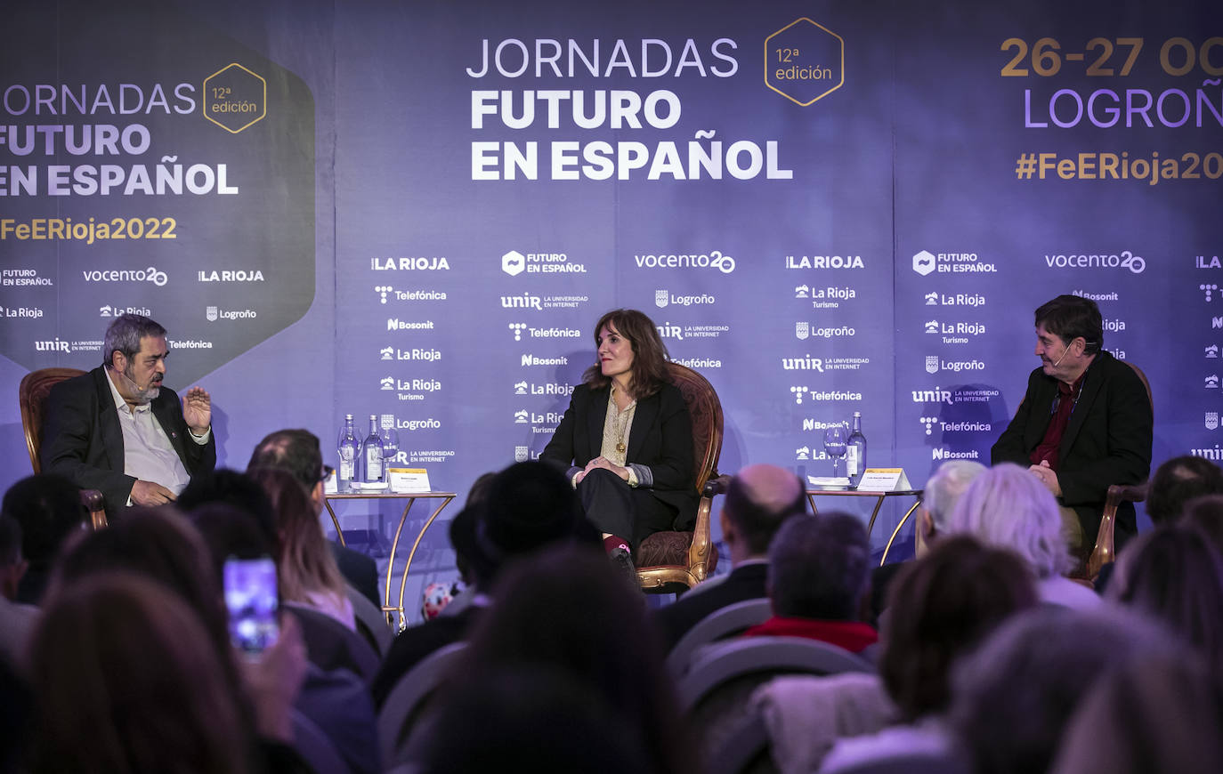 Fotos: Apertura de Futuro en Español en el Círculo Logroñés con Luis García Montero y Elvira Lindo