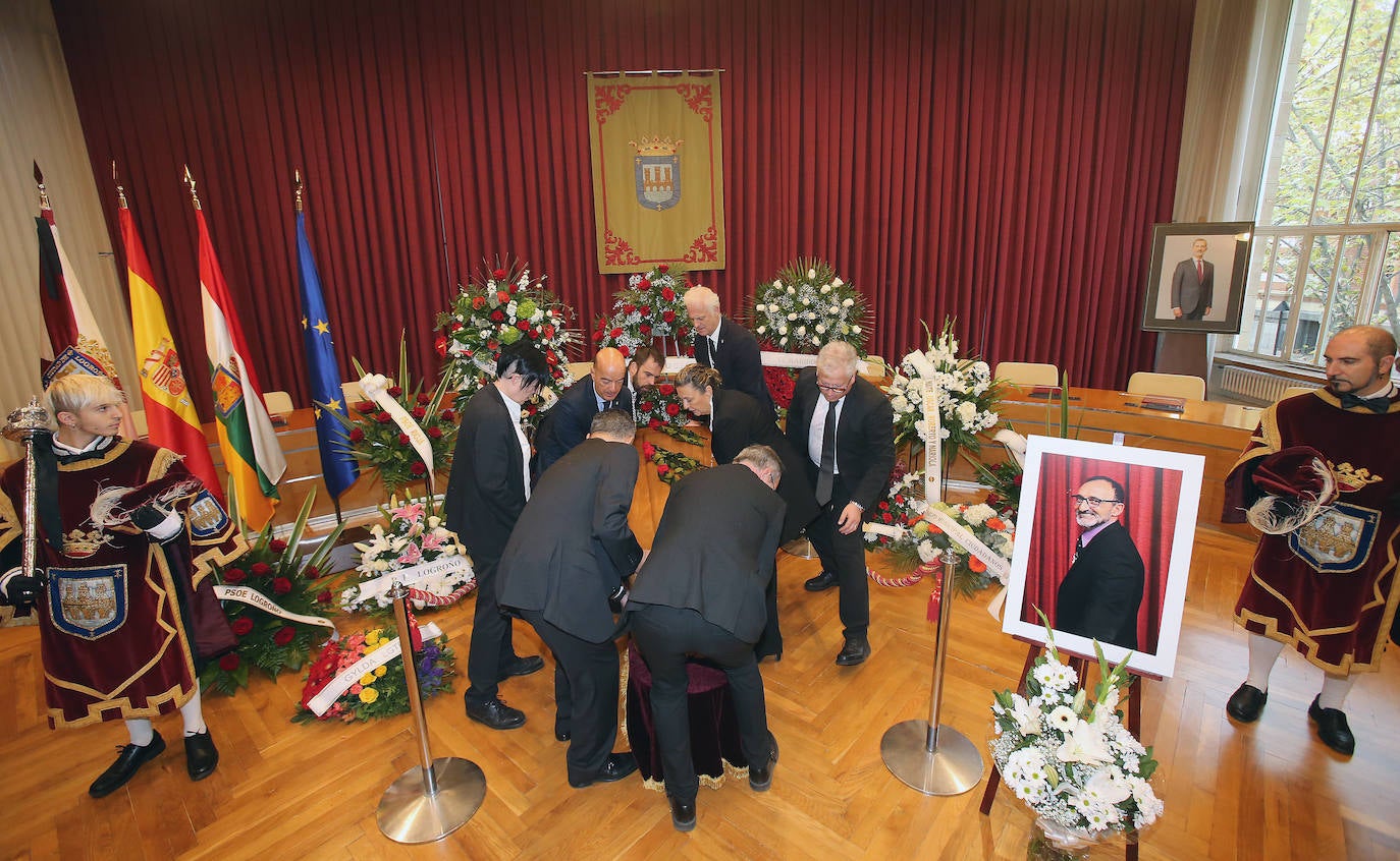 Fotos: Emoción en la despedida del concejal Fran Pérez: «Te vamos a echar mucho de menos»