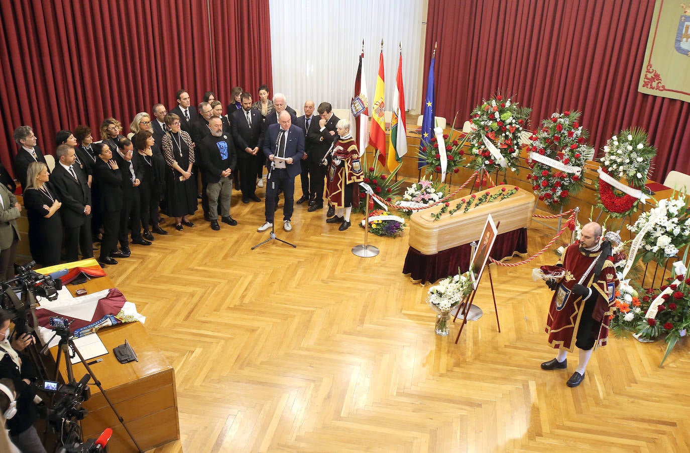 Fotos: Emoción en la despedida del concejal Fran Pérez: «Te vamos a echar mucho de menos»