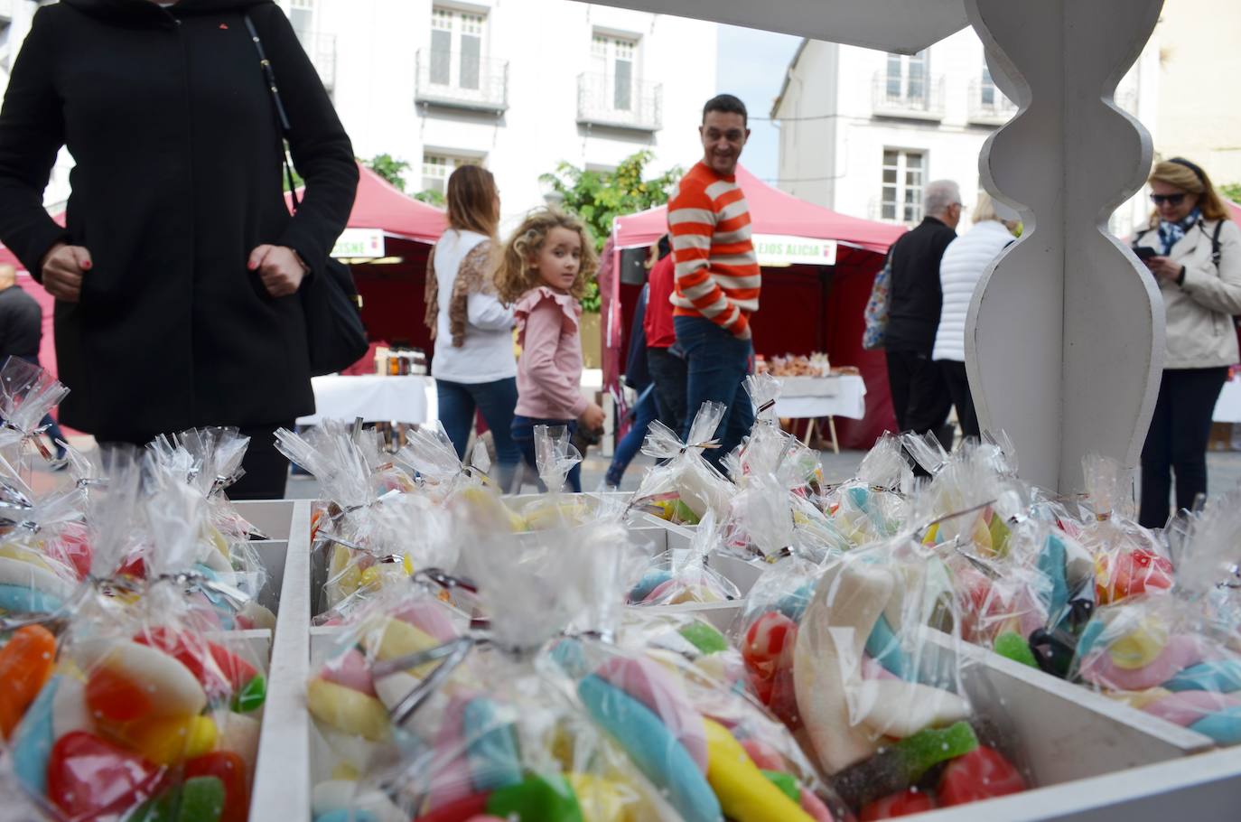 Fotos: La Calahorra más dulce se exhibe en la XVI edición de la Feria de Golmajería