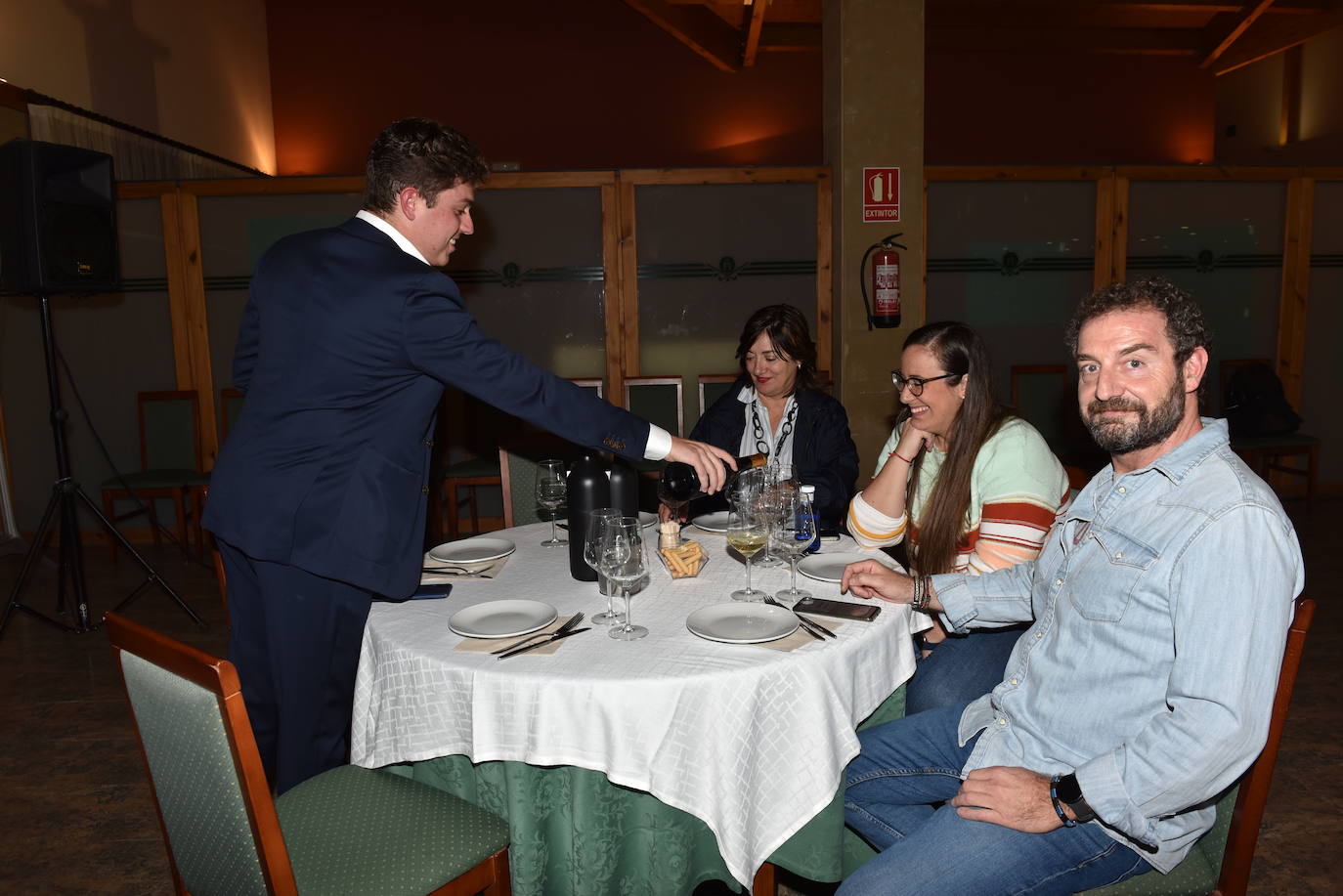 Fotos: Cata y entrega de premios del torneo de golf de Bodegas Perica