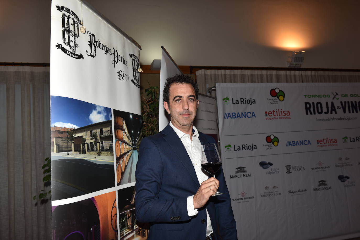 Fotos: Cata y entrega de premios del torneo de golf de Bodegas Perica