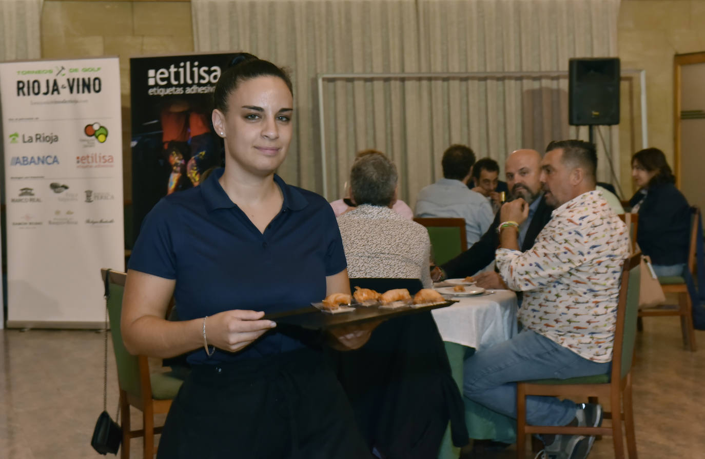 Fotos: Cata y entrega de premios del torneo de golf de Bodegas Perica