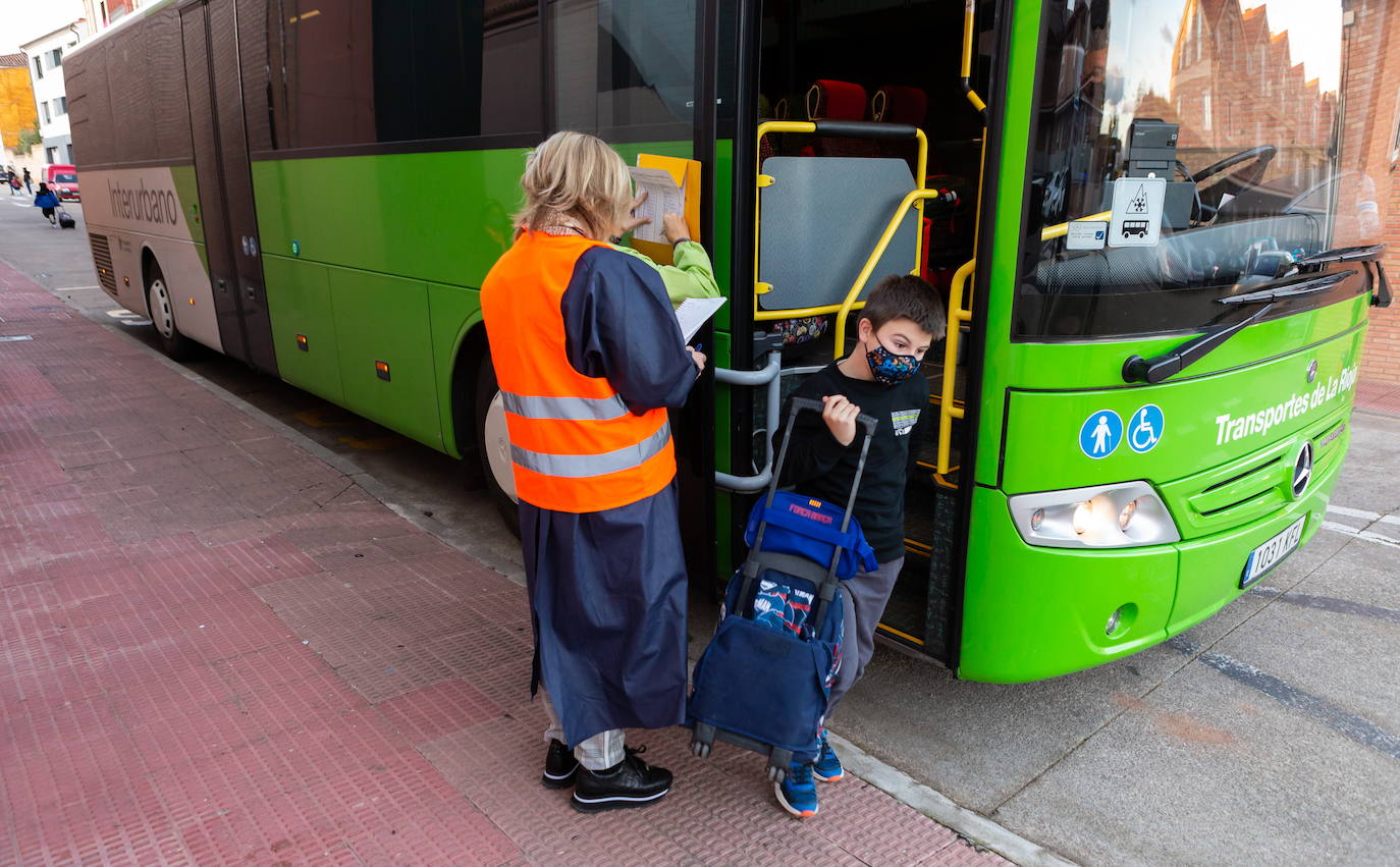 Imagen de un autobús destinado al transporte de escolares en La Rioja. 