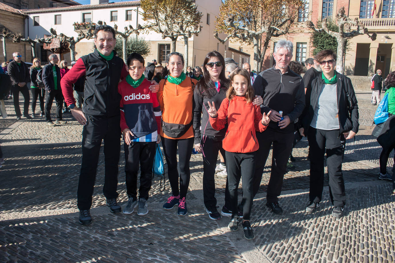 Fotos: &#039;Caminando por la vida&#039;, a favor de la AECC en Santo Domingo