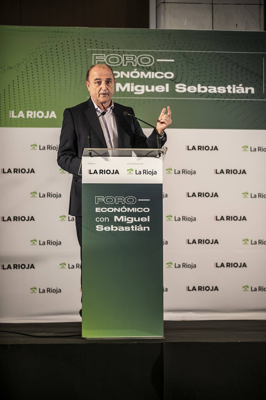 Fotos: Miguel Sebastián, en el Foro económico organizado por Diario LA RIOJA con el patrocinio del Gobierno regional