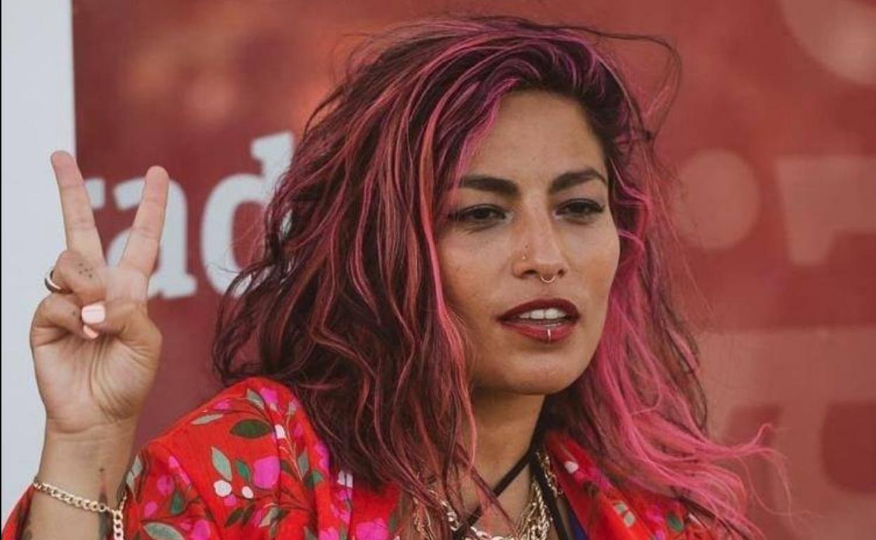 La cantante chilena Ana Tijoux actúa mañana en el auditorio de Logroño en el festival 'Cuéntalo'. 