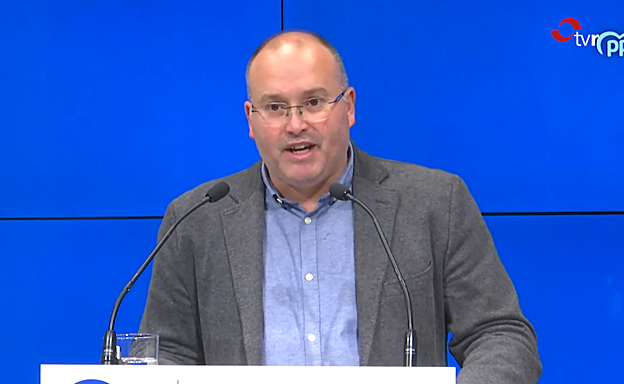 Tellado pide a Andreu que diga si está con Sánchez o con el Estado de Derecho