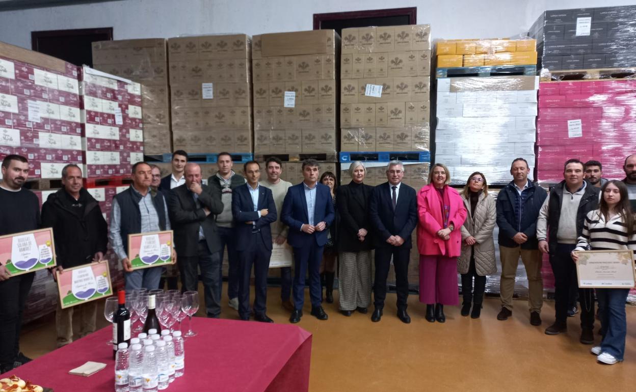 Foto de familia tras la entrega de los 'Premios Mildiu'