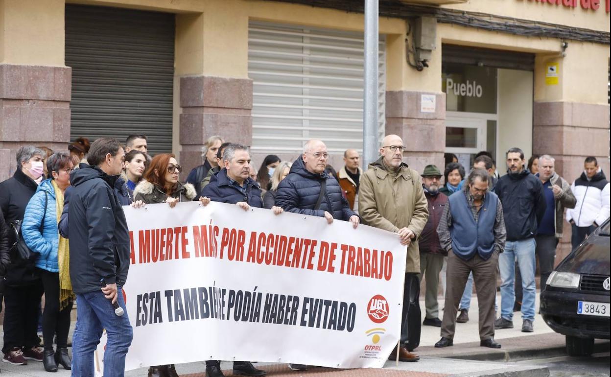 Minuto de silencio en memoria del 