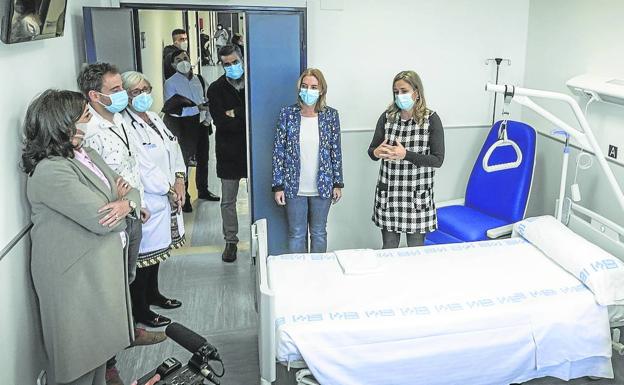 Andreu y Somalo, en la visita de al Hospital de La Rioja. 