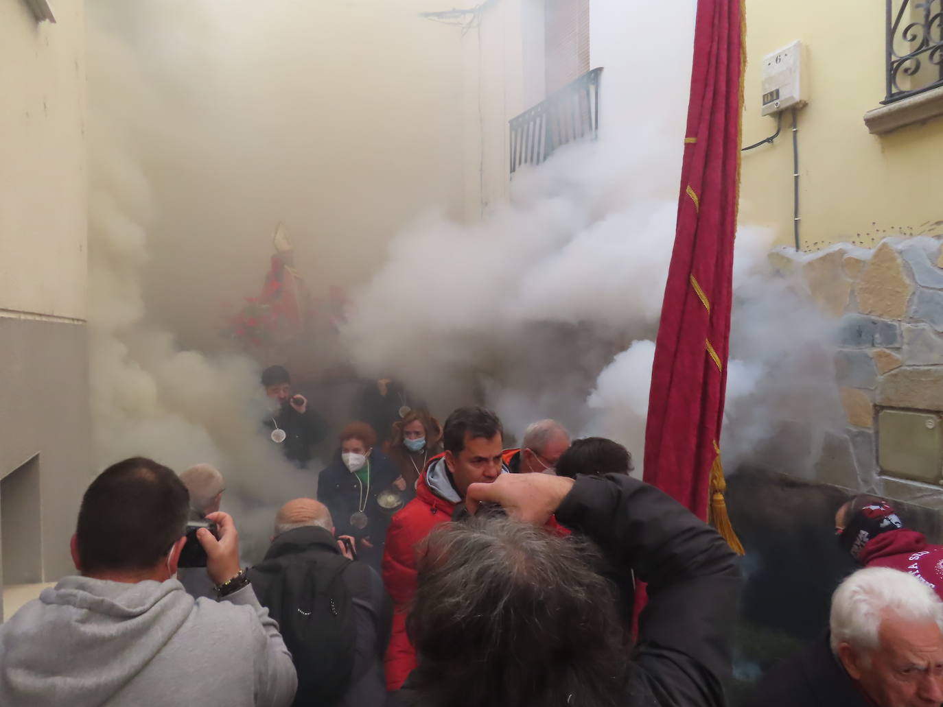 Fotos: Arnedillo recupera la Procesión del Humo tras la pandemia