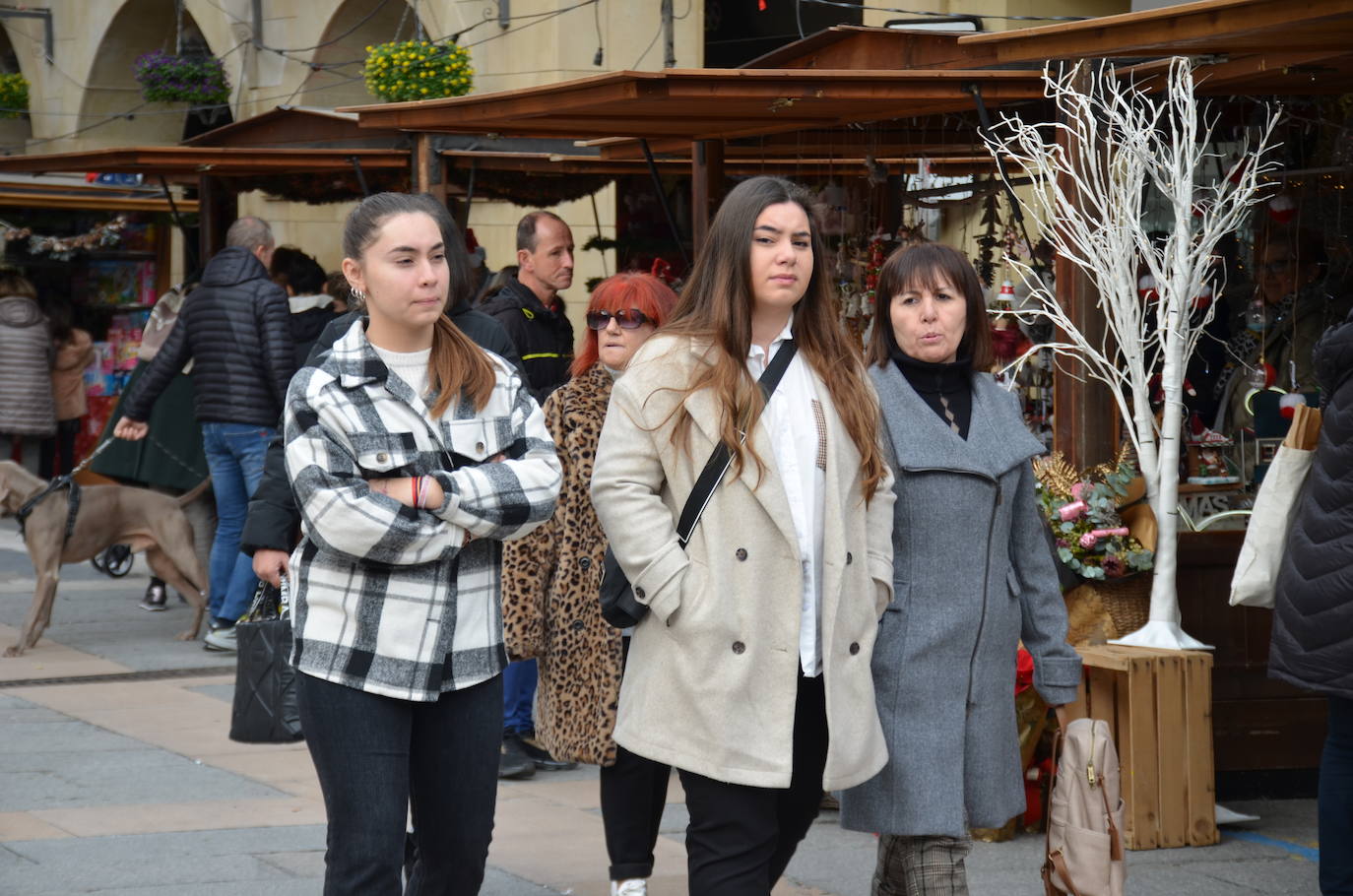 Fotos: Abierto el mercado navideño de Calahorra