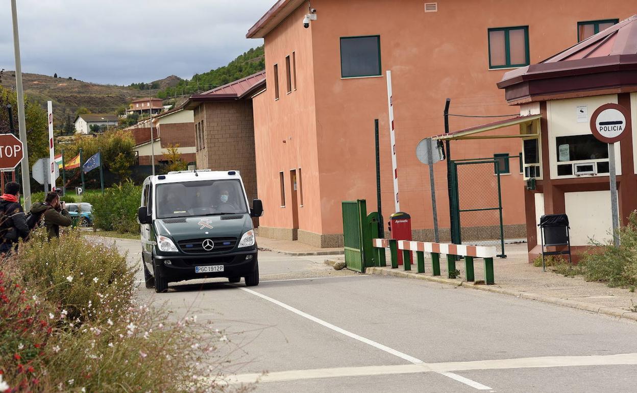 Salida de Almeida de la cárcel de Logroño el 4 de noviembre de 2021. 