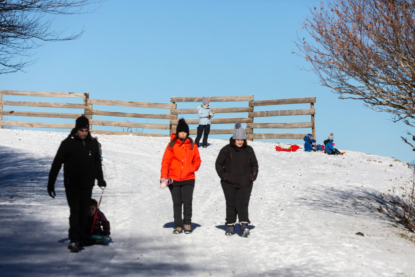 Fotos: Las estampas que dejan el frío y la nieve en La Rioja