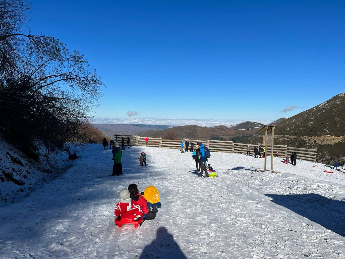 Fotos: Valdezcaray, a la espera de tener más nieve