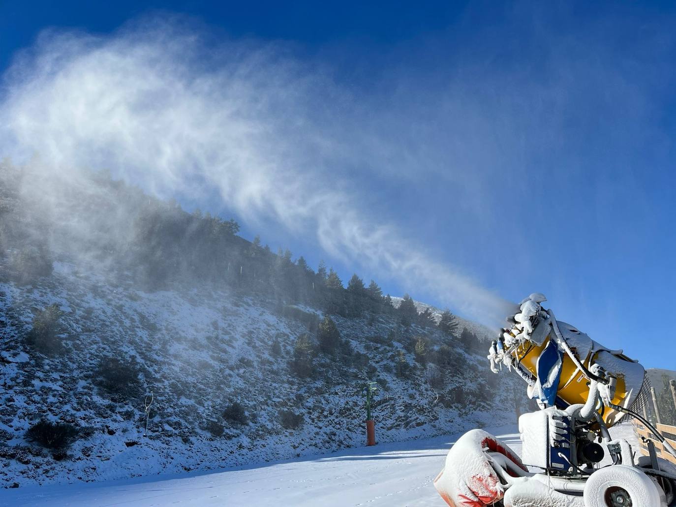 Fotos: Valdezcaray, a la espera de tener más nieve