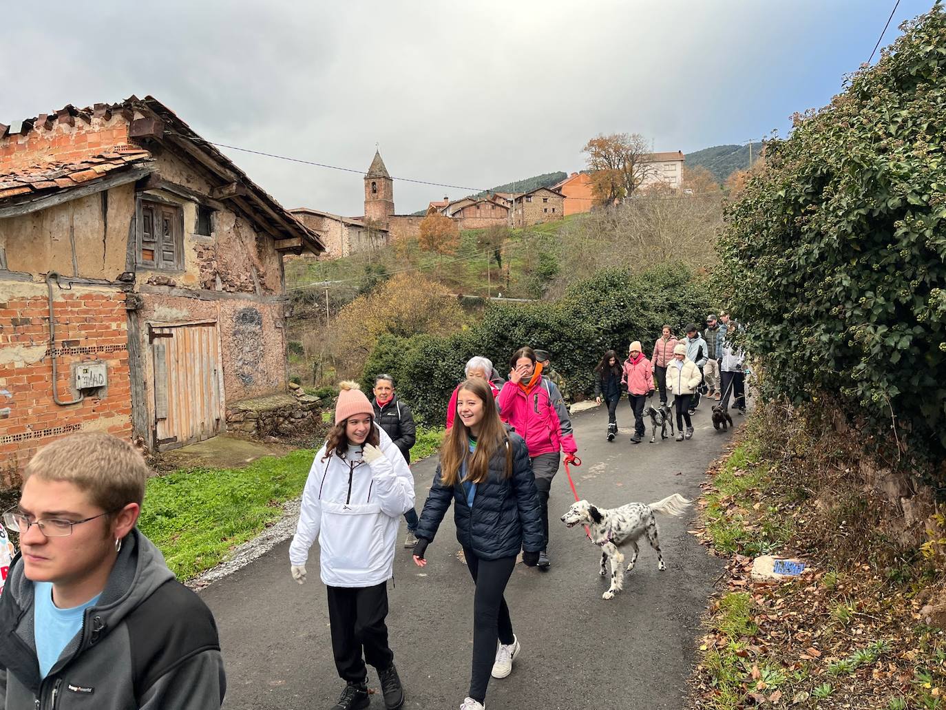 Fotos: Marcha solidaria en el Rasillo en favor de la Asociación Española contra el Cáncer