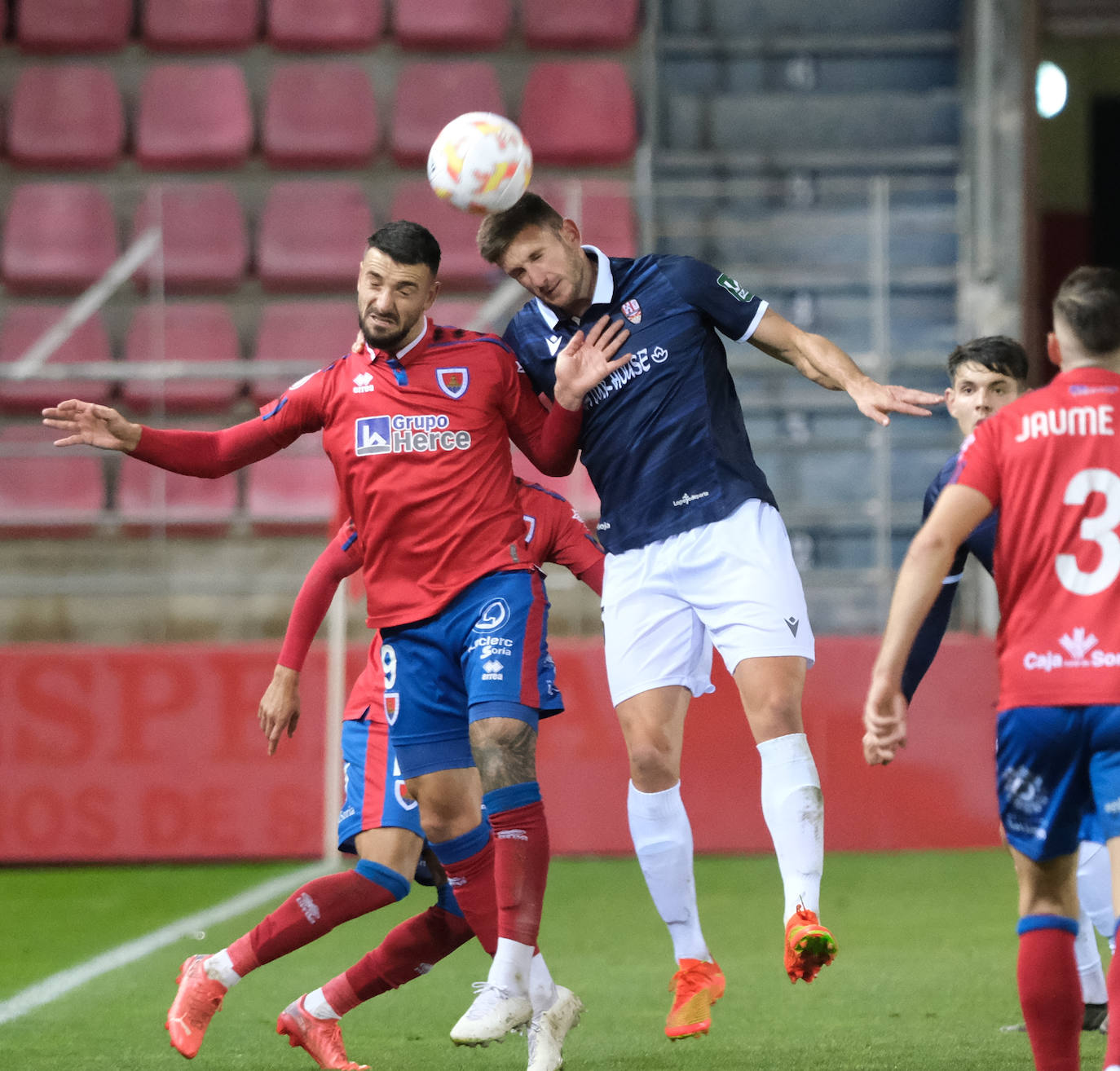 Fotos: El partido de la UD Logroñés frente al Numancia en Los Pajaritos