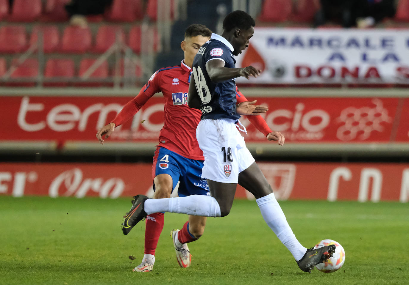 Fotos: El partido de la UD Logroñés frente al Numancia en Los Pajaritos