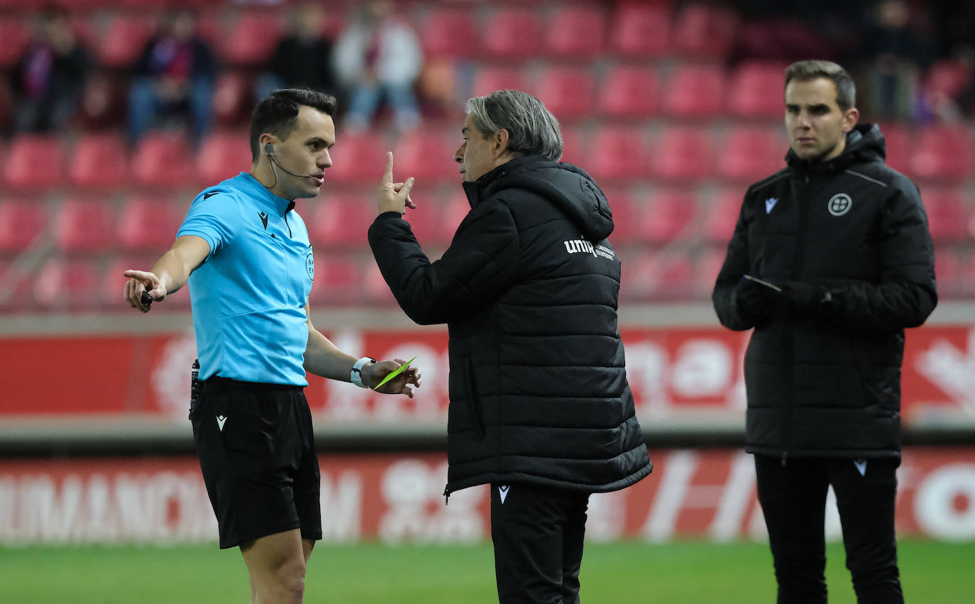 Fotos: El partido de la UD Logroñés frente al Numancia en Los Pajaritos