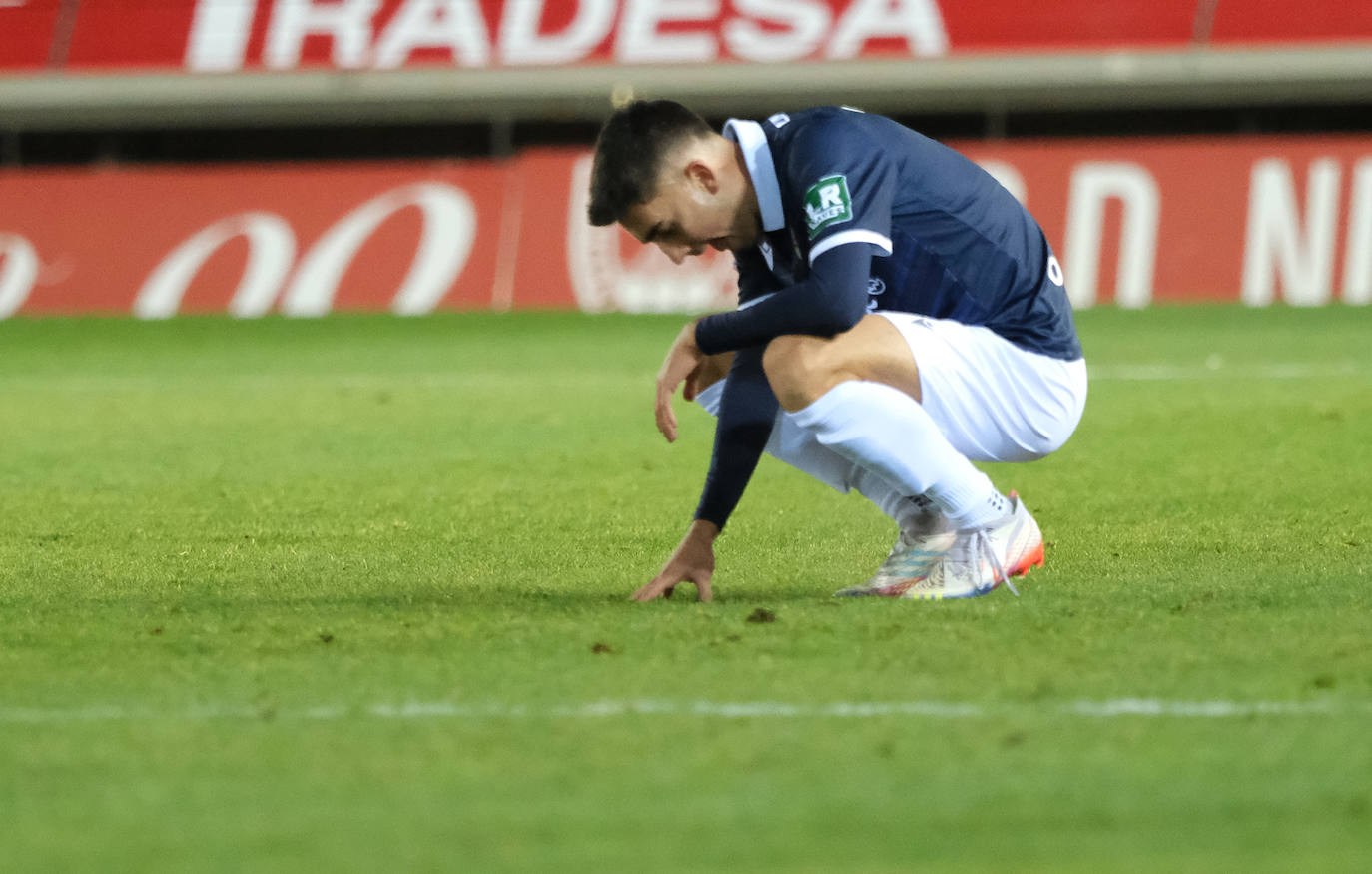 Fotos: El partido de la UD Logroñés frente al Numancia en Los Pajaritos