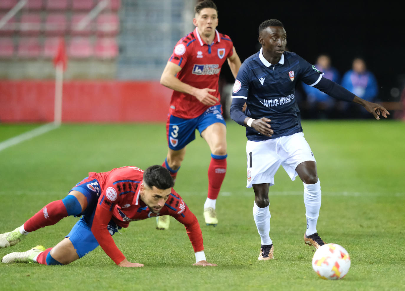 Fotos: El partido de la UD Logroñés frente al Numancia en Los Pajaritos